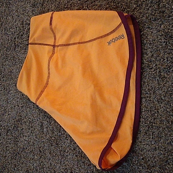REEBOK SPEED WICK WOMENS ATHLETIC SHORTS - Picture 3 of 16